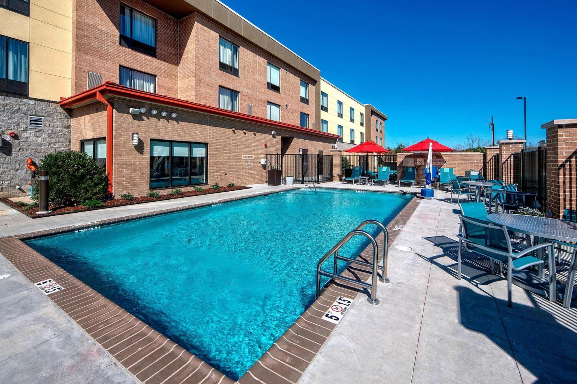 Towneplace Suites By Marriott Hattiesburg Exterior foto